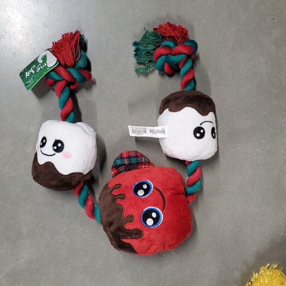 3 L-XL Plush Toys and 1 Kong Wubba - Picture 5 of 5